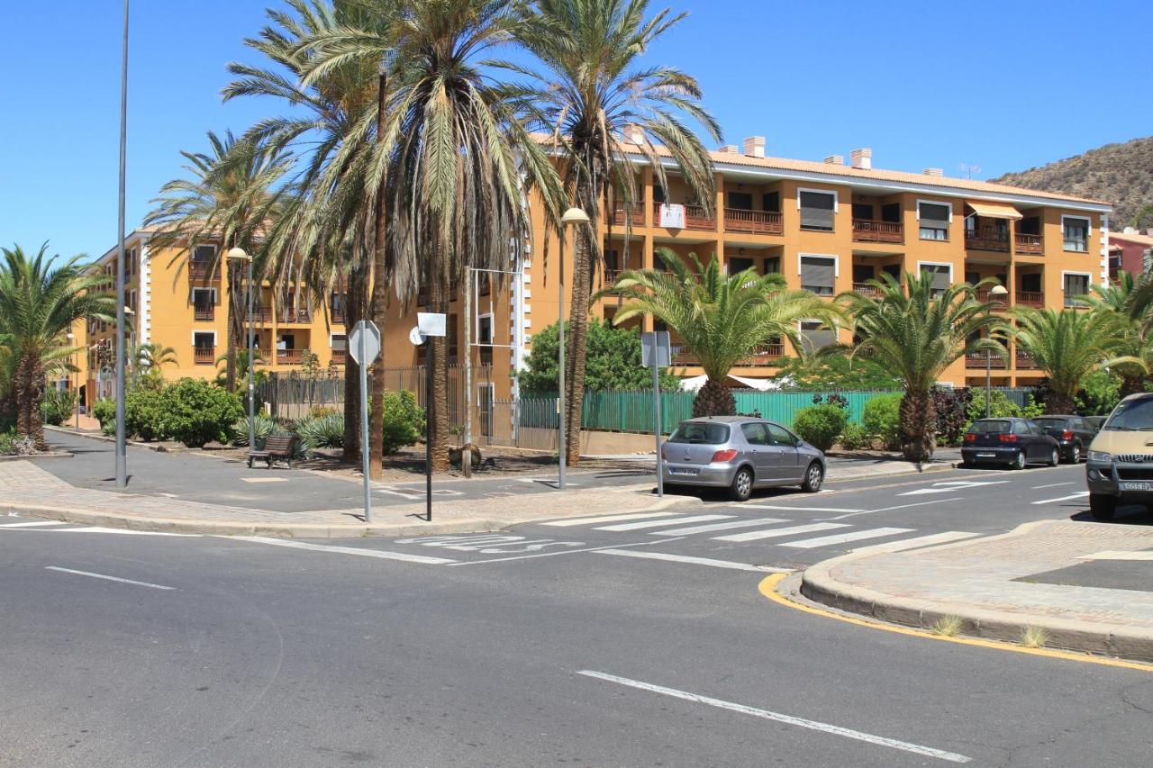 Spacious Apartment With Large Private Garden In Palm Mar Exteriör bild