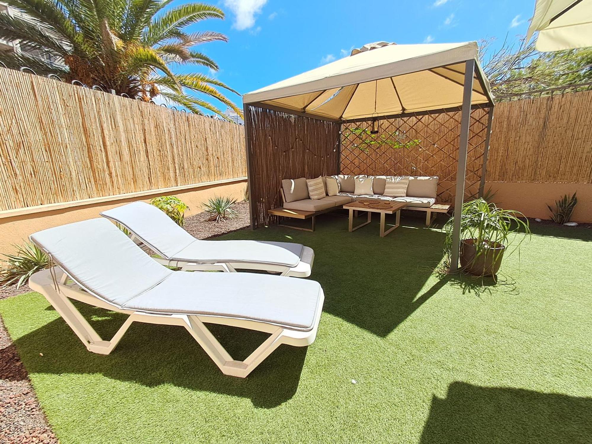 Spacious Apartment With Large Private Garden In Palm Mar Exteriör bild